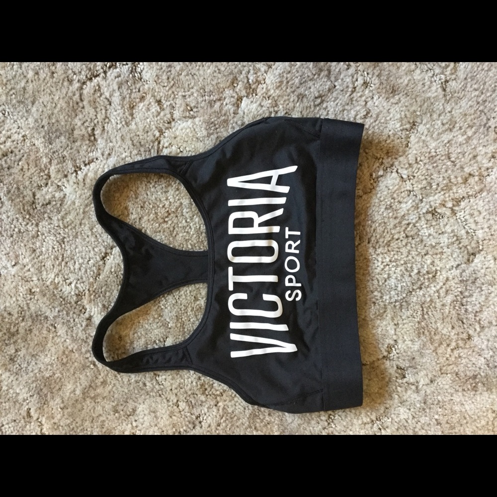 New VS sports bra